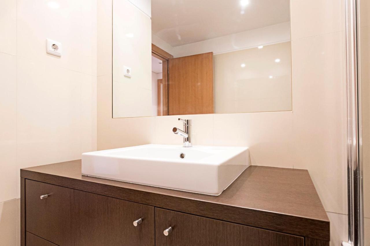 2Br Flat By Metro W/ Free Parking By Lovelystay Vila Nova de Gaia Exterior foto